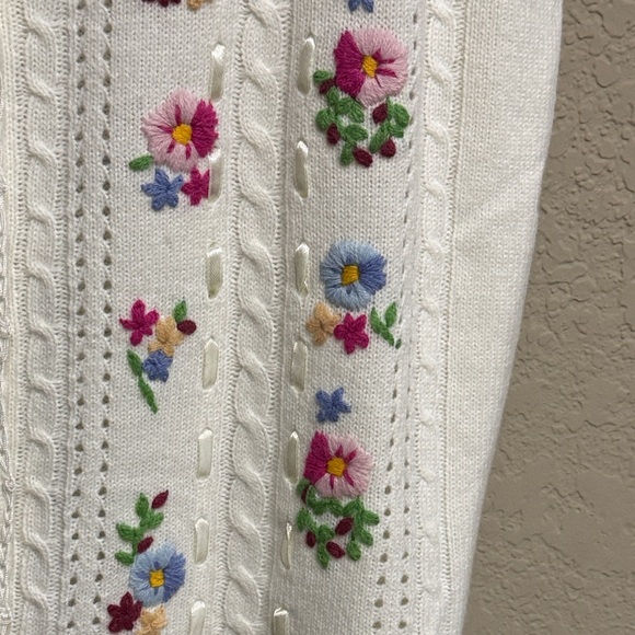 Vintage Adrian Delafield Floral Embroidered Knit Vest SZ M 1990’s Great Cond. - Picture 8 of 9